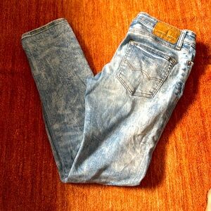 American Eagle Slim Fit Ripped Jeans - Size 29x32